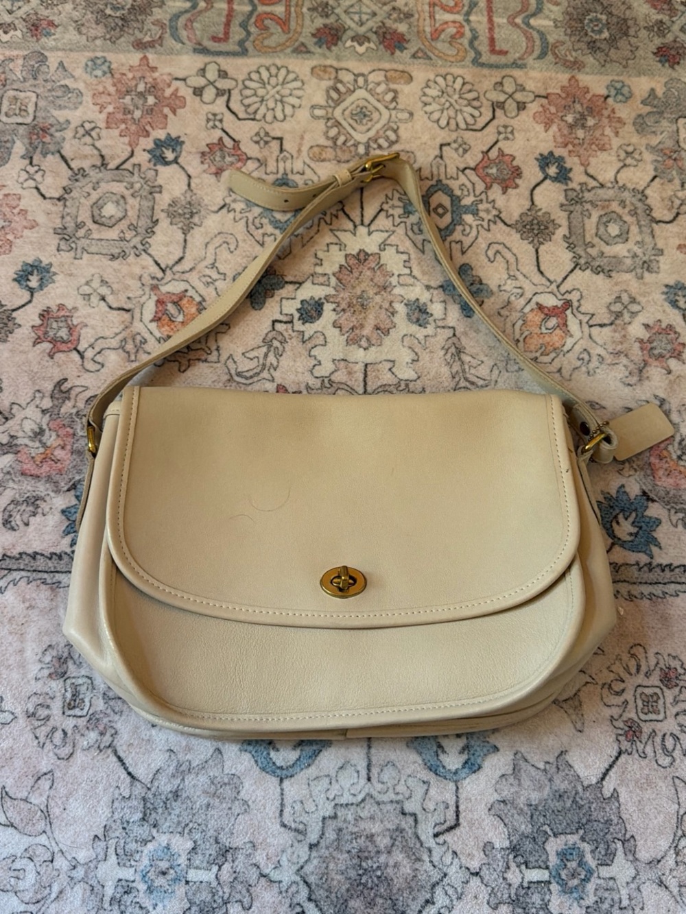 Coach Cream Leather Shoulder Bag with Turnlock